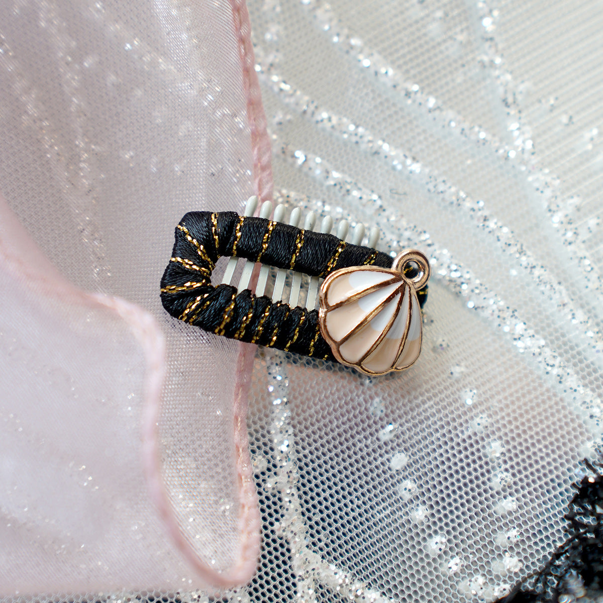 MagicalPet Shell Headwear Hair Clip Accessory Stylish For Small Dogs